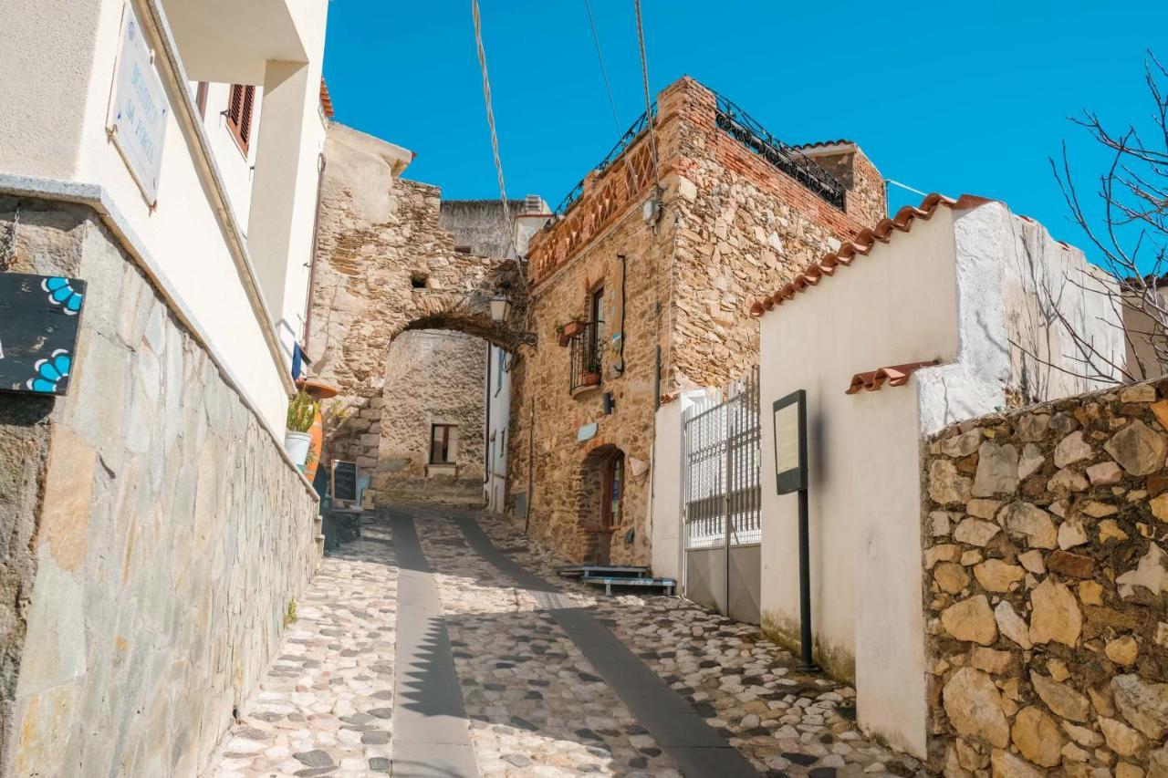 Bilocale Con Vista Mare E Terrazza Panoramica Ammentos Posada Bagian luar foto