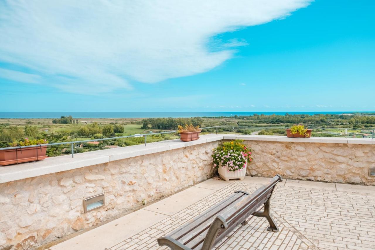 Bilocale Con Vista Mare E Terrazza Panoramica Ammentos Posada Bagian luar foto